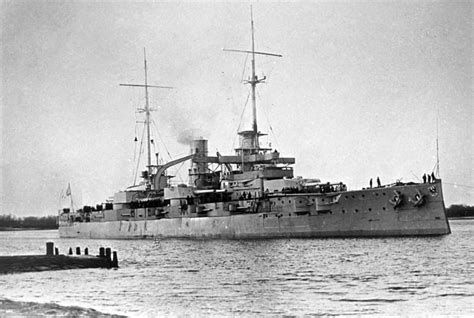 naval race ww1|british fleet vs german fleet.